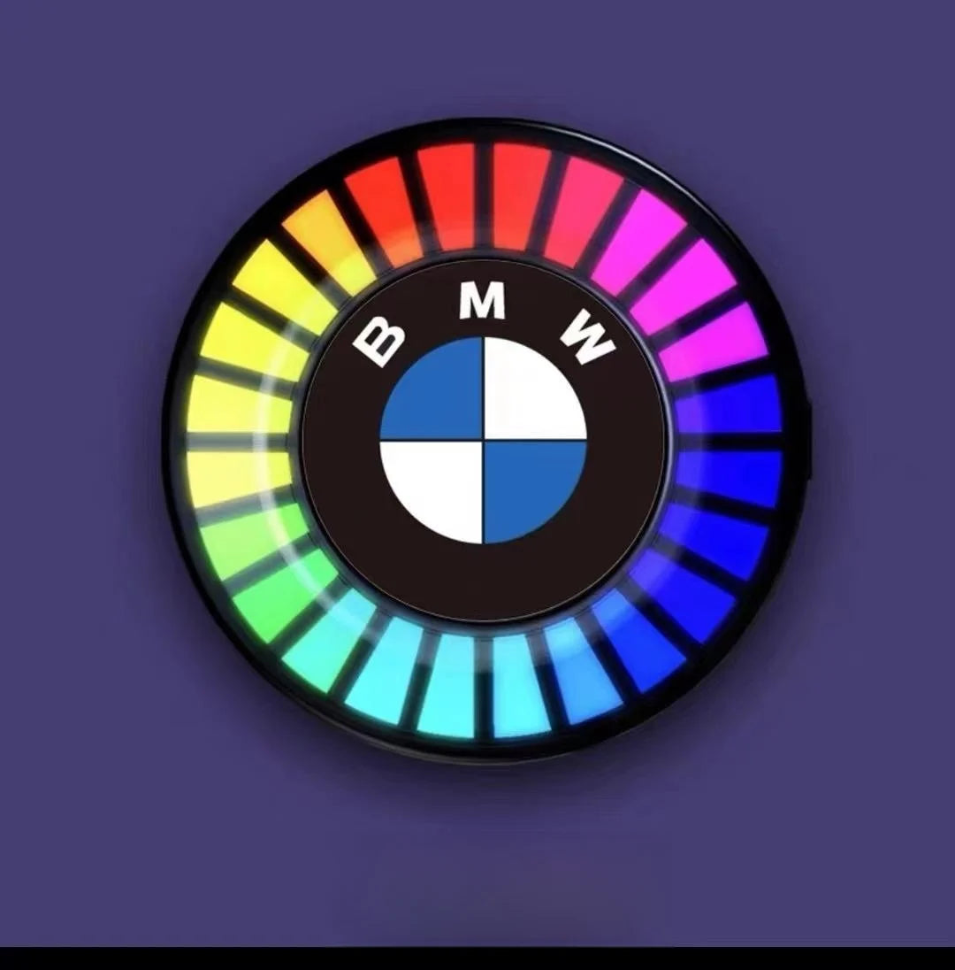 LED-bilbelysning med musikalisk rytm och logotyp (med doftspridare)